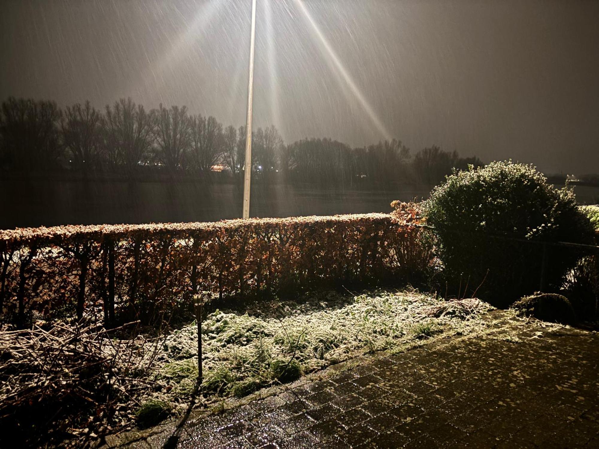 Thuiskomen, Genieten Aan Het Water Maaseik Esterno foto