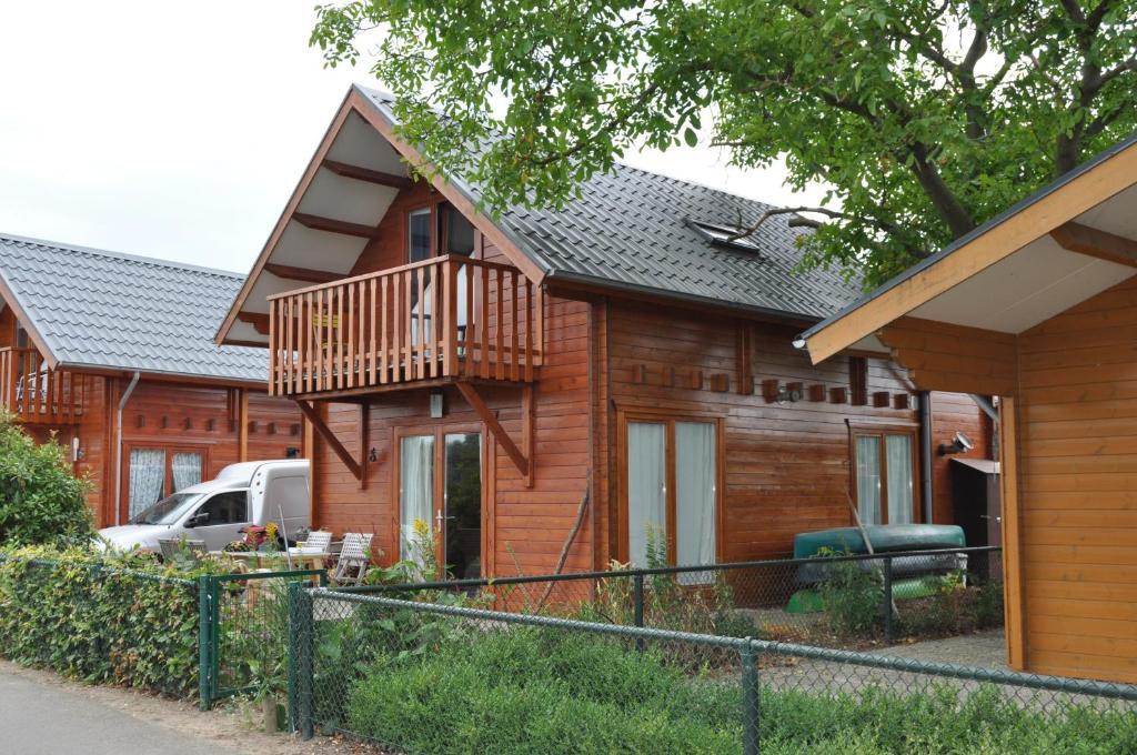 Thuiskomen, Genieten Aan Het Water Maaseik Esterno foto