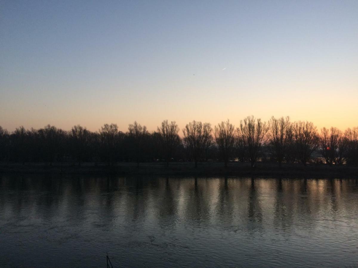 Thuiskomen, Genieten Aan Het Water Maaseik Esterno foto